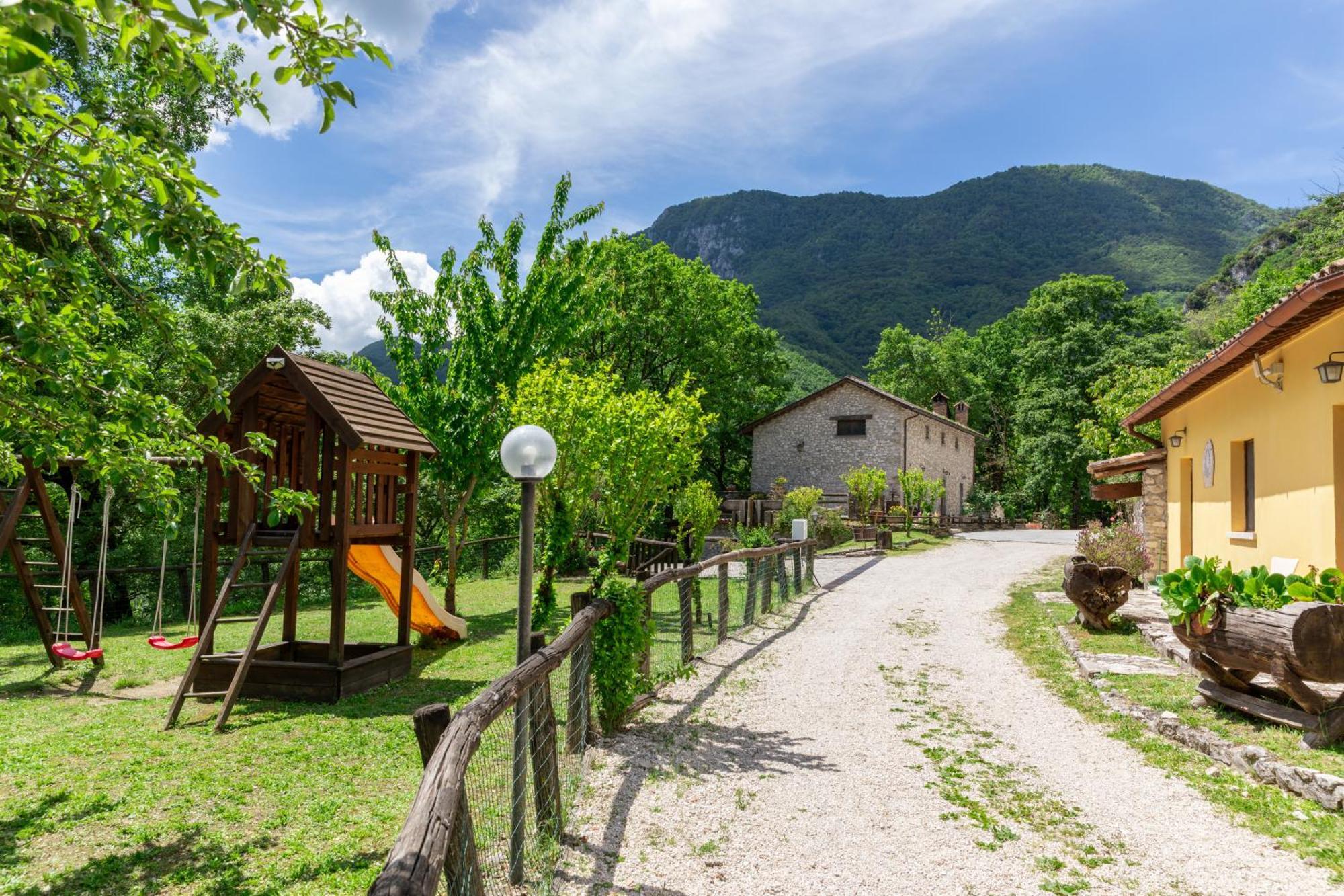 Agriturismo La Ferrera Varco Sabino Exteriér fotografie