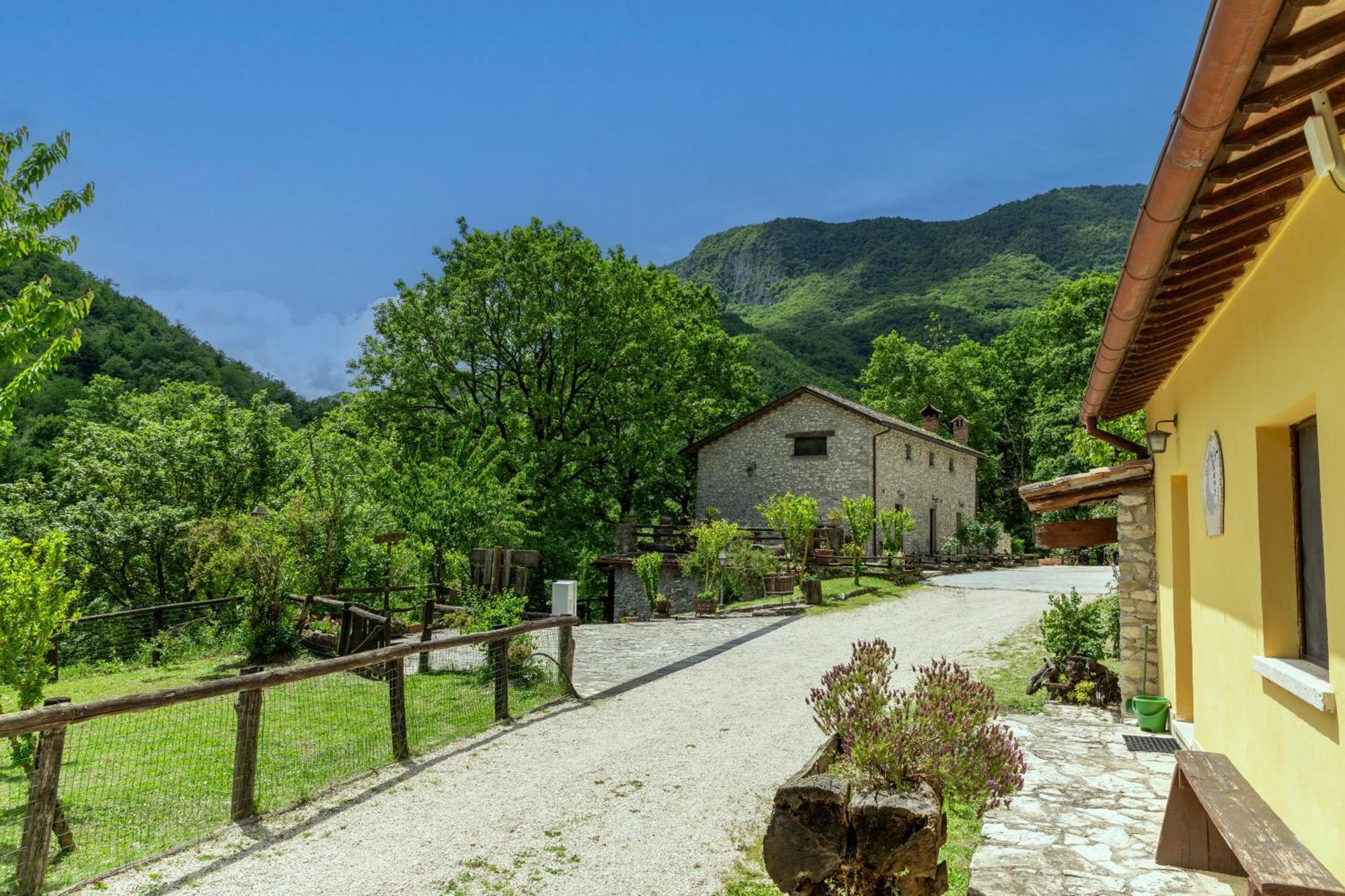 Agriturismo La Ferrera Varco Sabino Exteriér fotografie